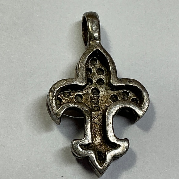 Sterling Silver Fleur de Lis pendant, charm with clear stones. 3/4 inches long - Picture 4 of 5
